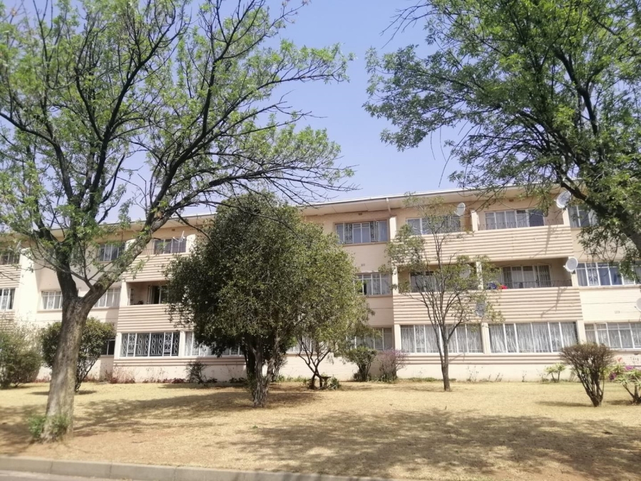 To Let 1 Bedroom Property for Rent in Lambton Gauteng