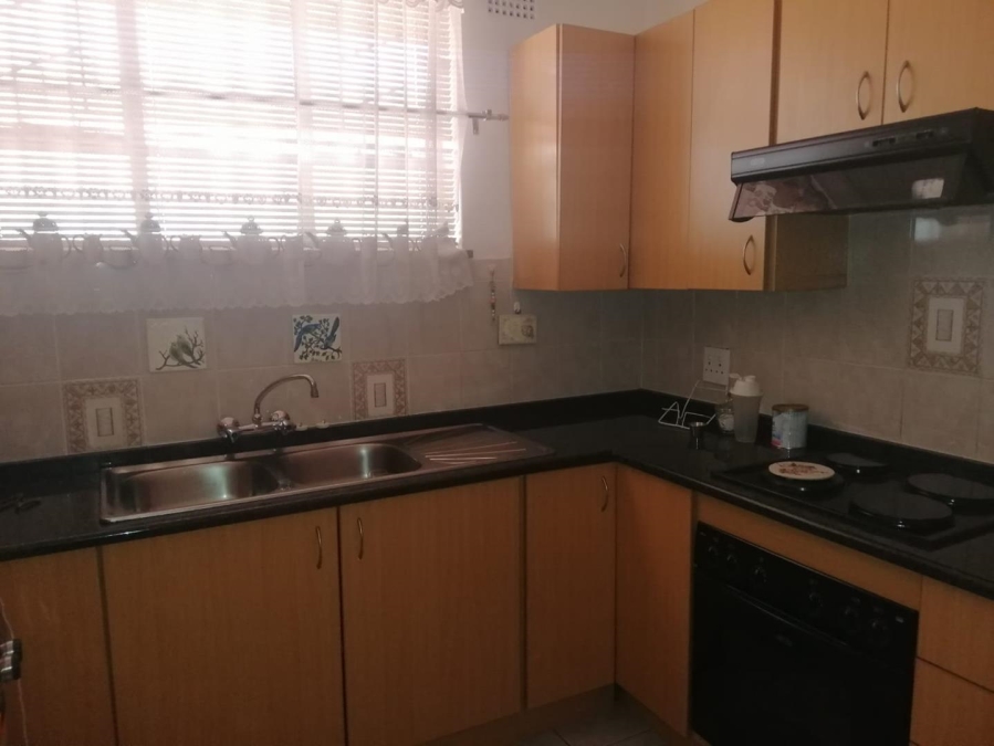 To Let 1 Bedroom Property for Rent in Lambton Gauteng