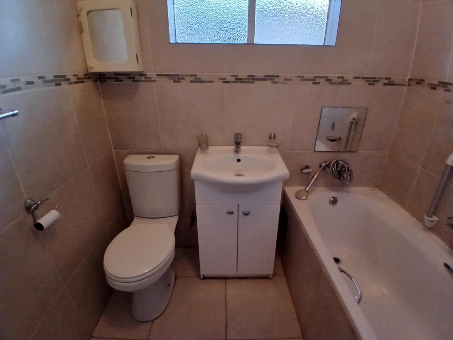 To Let 1 Bedroom Property for Rent in Lambton Gauteng