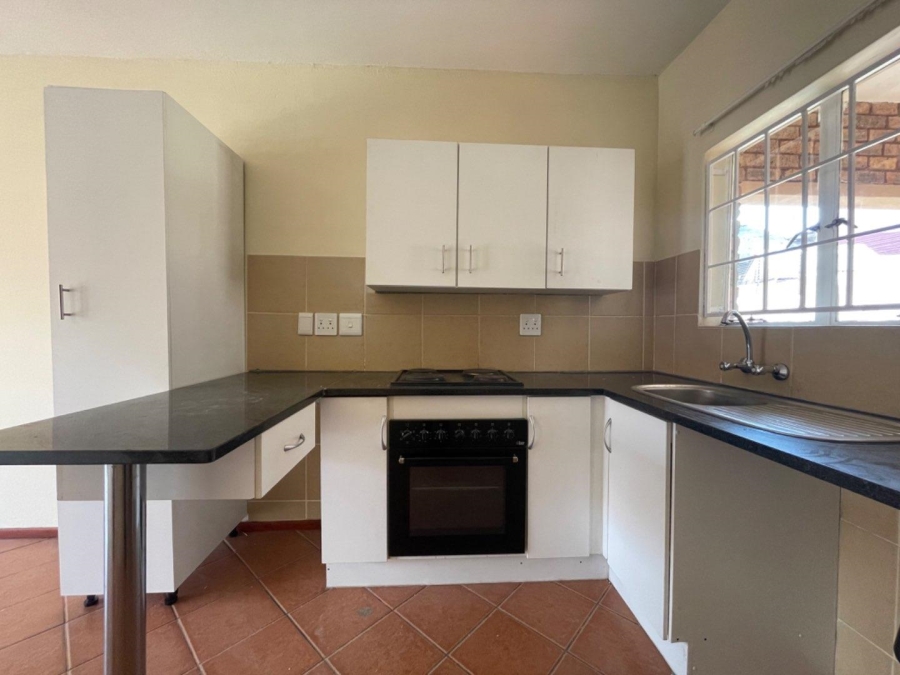 To Let 2 Bedroom Property for Rent in Terenure Gauteng