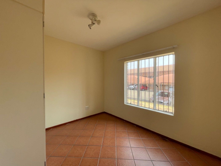 To Let 2 Bedroom Property for Rent in Terenure Gauteng