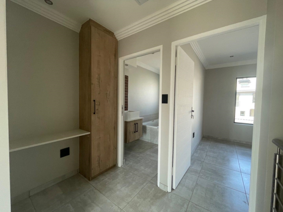 3 Bedroom Property for Sale in Pomona Gauteng