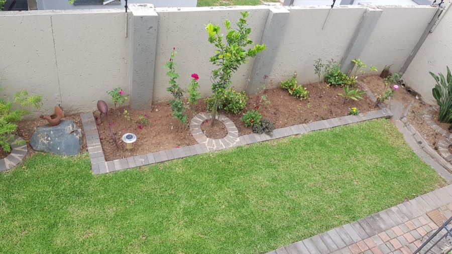 0 Bedroom Property for Sale in Hurlingham Manor Gauteng