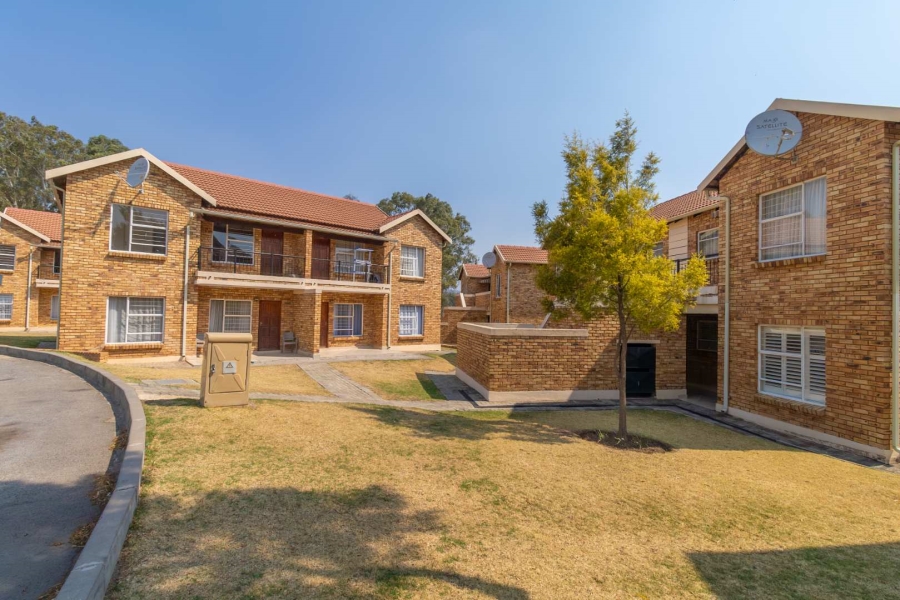 2 Bedroom Property for Sale in Honeypark Gauteng