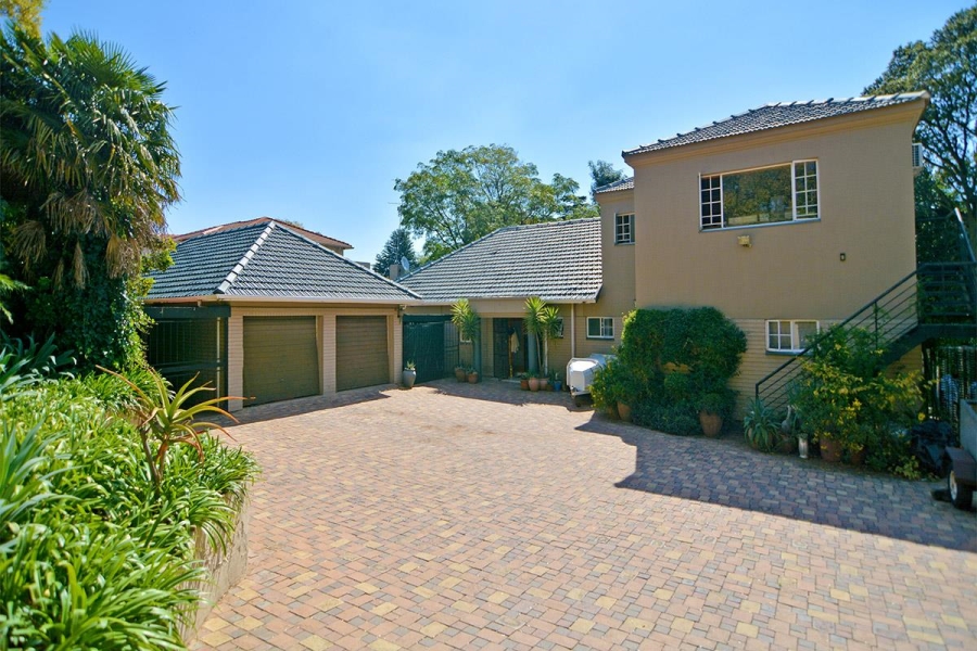 6 Bedroom Property for Sale in Glenhazel Gauteng