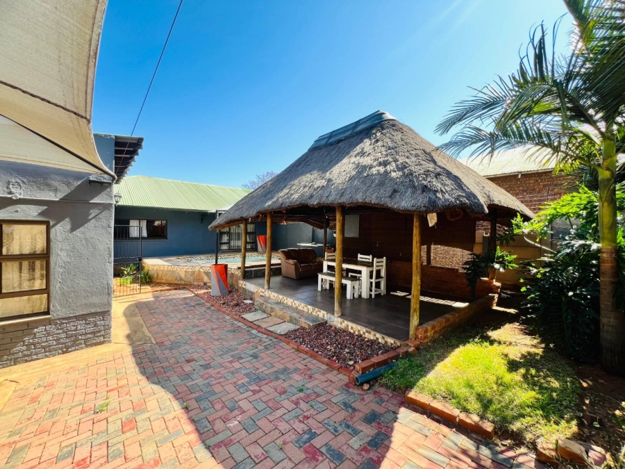 4 Bedroom Property for Sale in Mountain View Gauteng