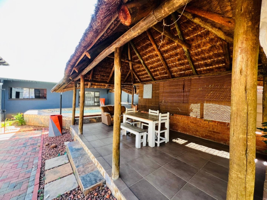 4 Bedroom Property for Sale in Mountain View Gauteng