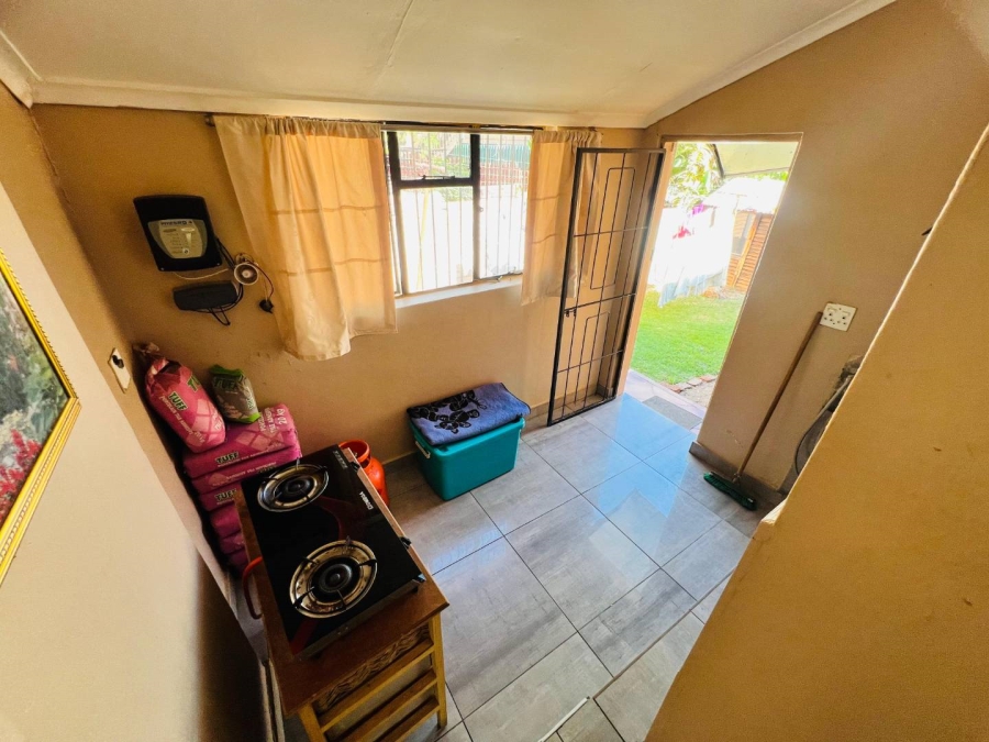 4 Bedroom Property for Sale in Mountain View Gauteng