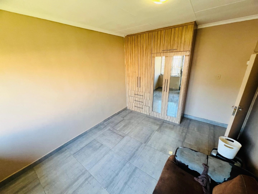 4 Bedroom Property for Sale in Mountain View Gauteng