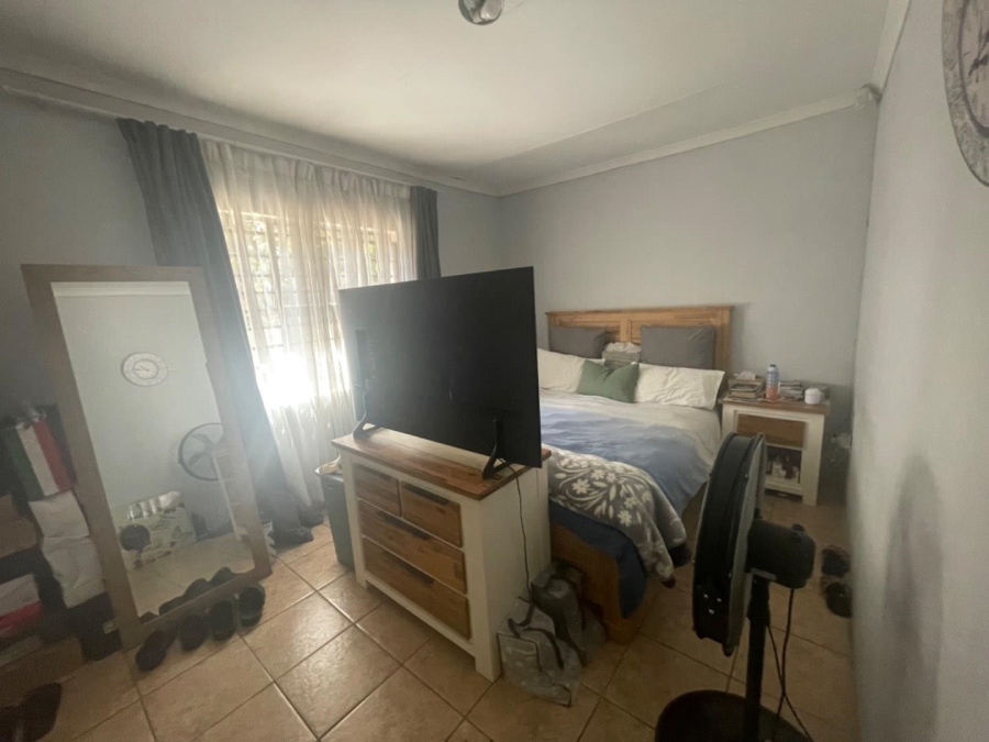 2 Bedroom Property for Sale in Glen Marais Gauteng