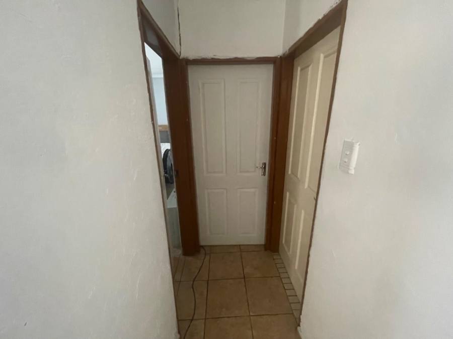 2 Bedroom Property for Sale in Glen Marais Gauteng