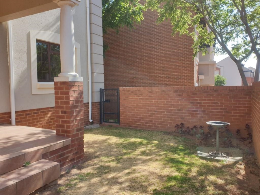 2 Bedroom Property for Sale in Paulshof Gauteng