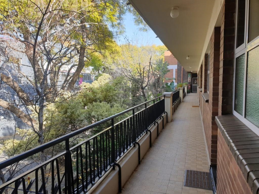 1 Bedroom Property for Sale in Rosebank Gauteng