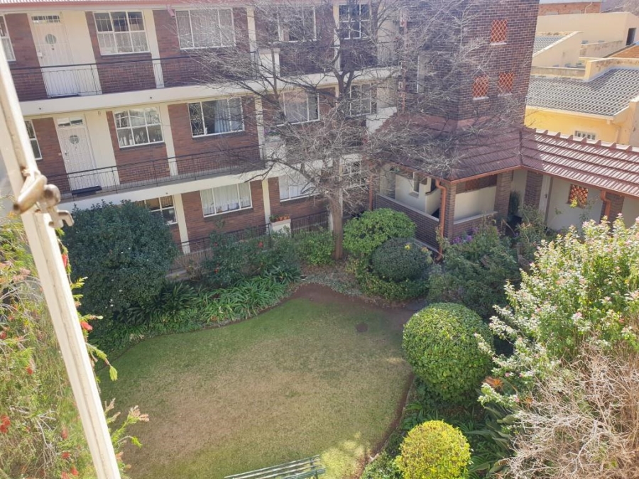 1 Bedroom Property for Sale in Rosebank Gauteng