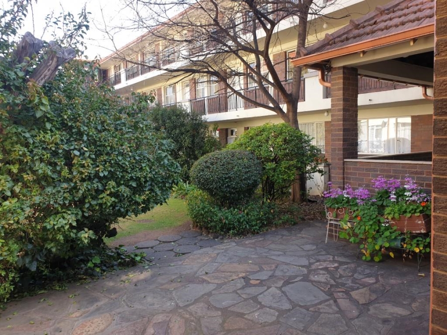 1 Bedroom Property for Sale in Rosebank Gauteng