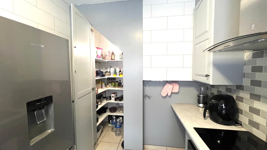 To Let 3 Bedroom Property for Rent in Verwoerdpark Gauteng