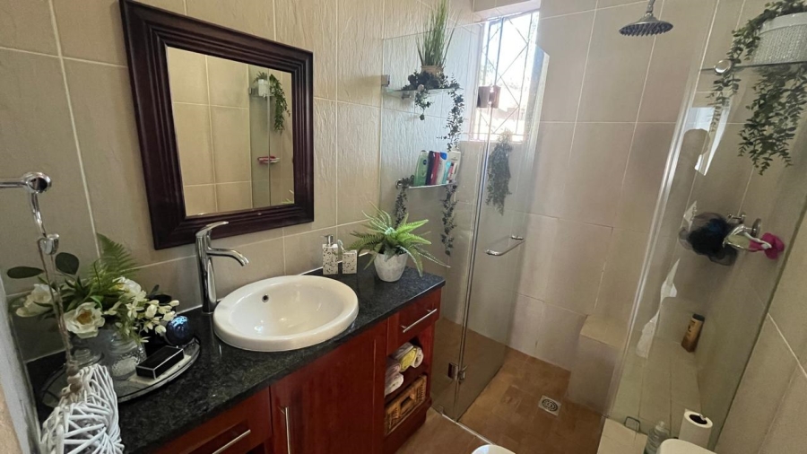 To Let 3 Bedroom Property for Rent in Verwoerdpark Gauteng