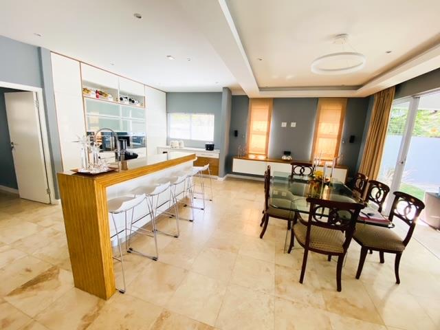 To Let 4 Bedroom Property for Rent in Sandown Gauteng
