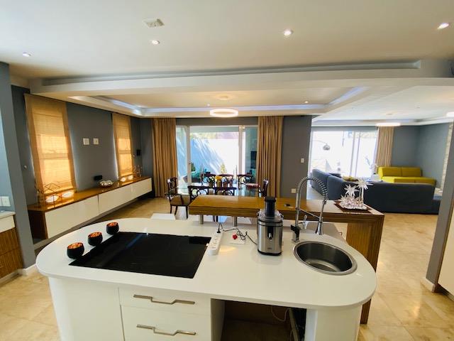 To Let 4 Bedroom Property for Rent in Sandown Gauteng