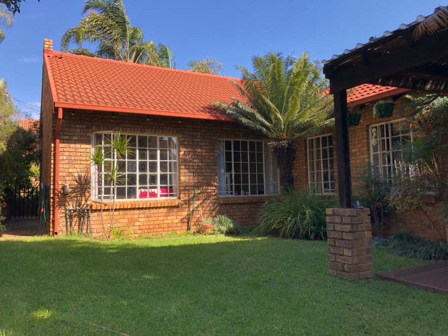 To Let 3 Bedroom Property for Rent in Erasmuskloof Gauteng