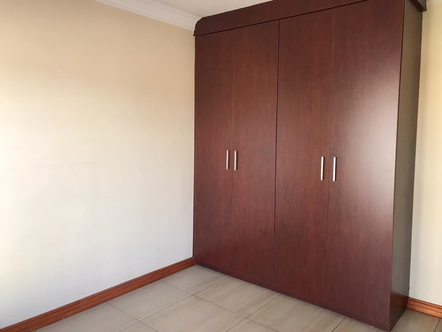To Let 2 Bedroom Property for Rent in Brackenhurst Gauteng