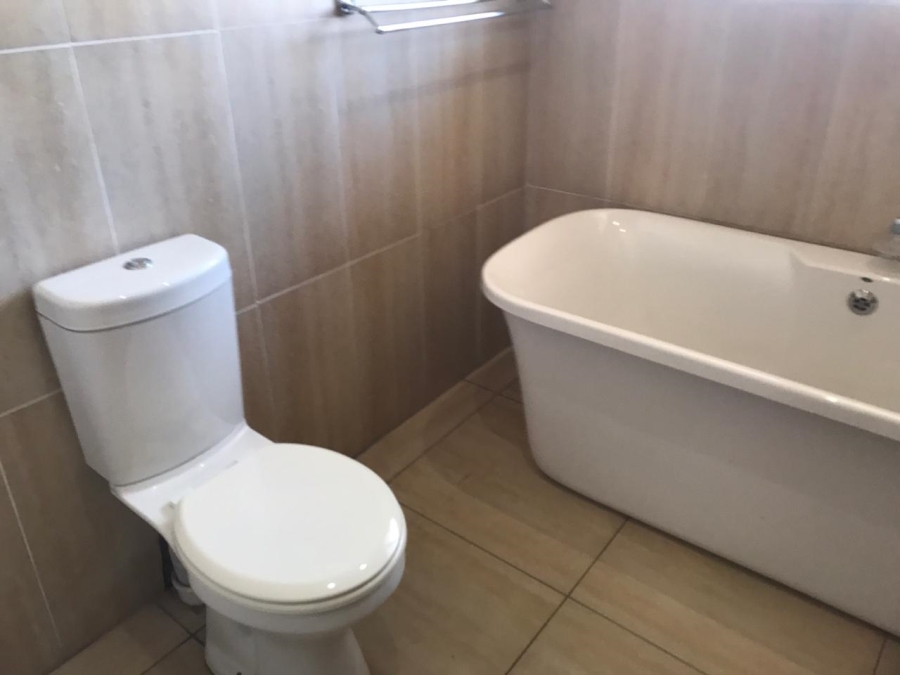 To Let 2 Bedroom Property for Rent in Brackenhurst Gauteng