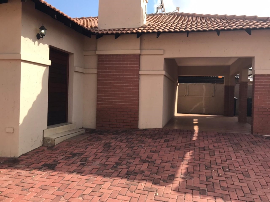 To Let 2 Bedroom Property for Rent in Brackenhurst Gauteng