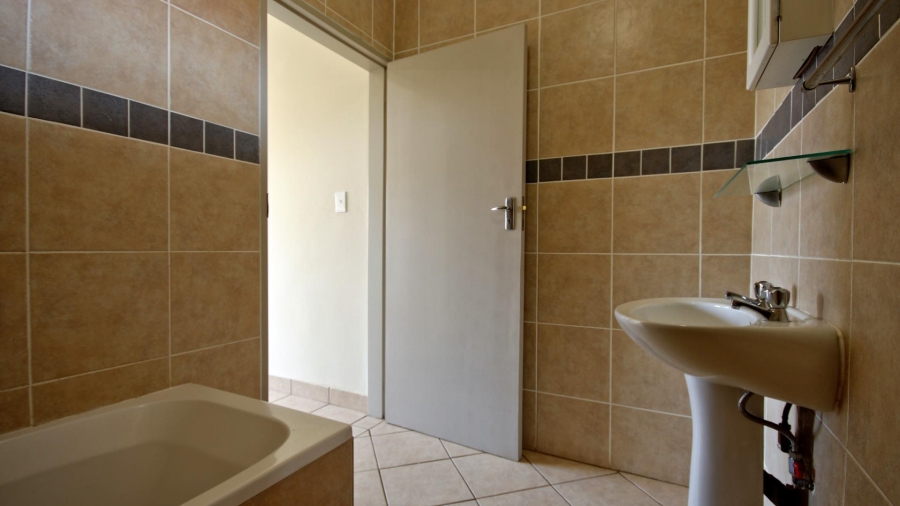 To Let 1 Bedroom Property for Rent in Hazeldean Gauteng