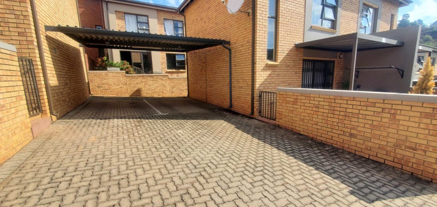 2 Bedroom Property for Sale in Helderkruin Gauteng