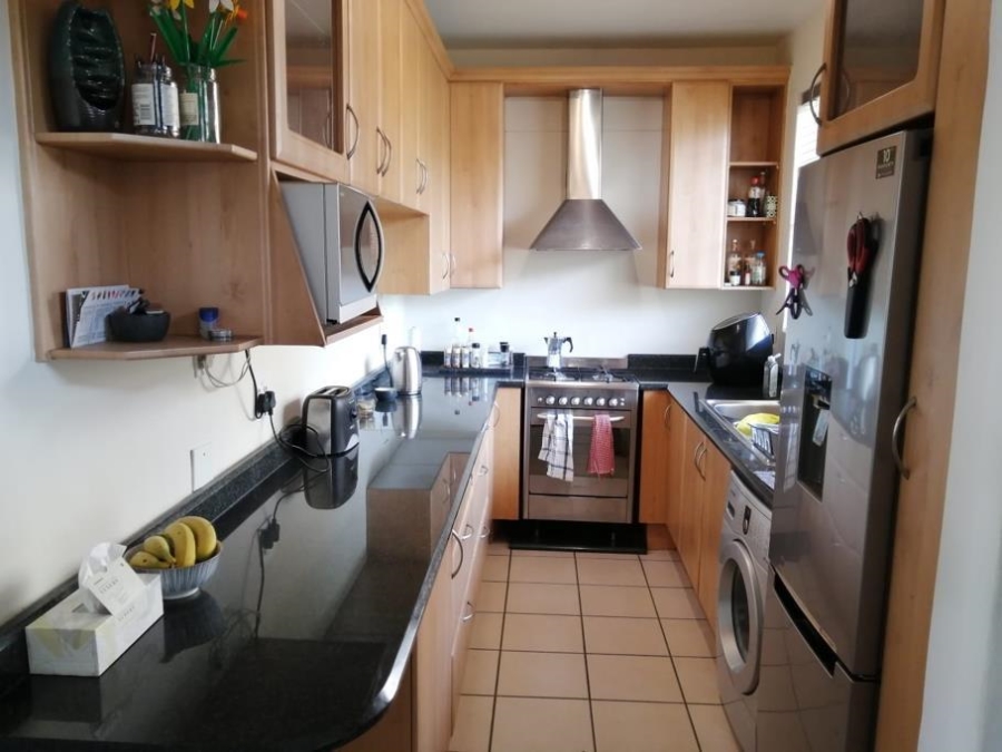 To Let 1 Bedroom Property for Rent in Illovo Gauteng