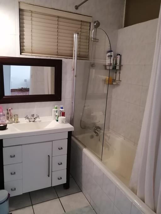 To Let 1 Bedroom Property for Rent in Illovo Gauteng