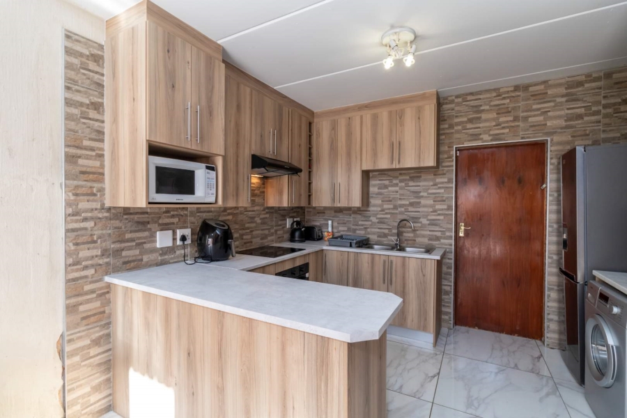 3 Bedroom Property for Sale in Honeypark Gauteng