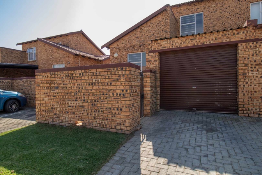 3 Bedroom Property for Sale in Honeypark Gauteng