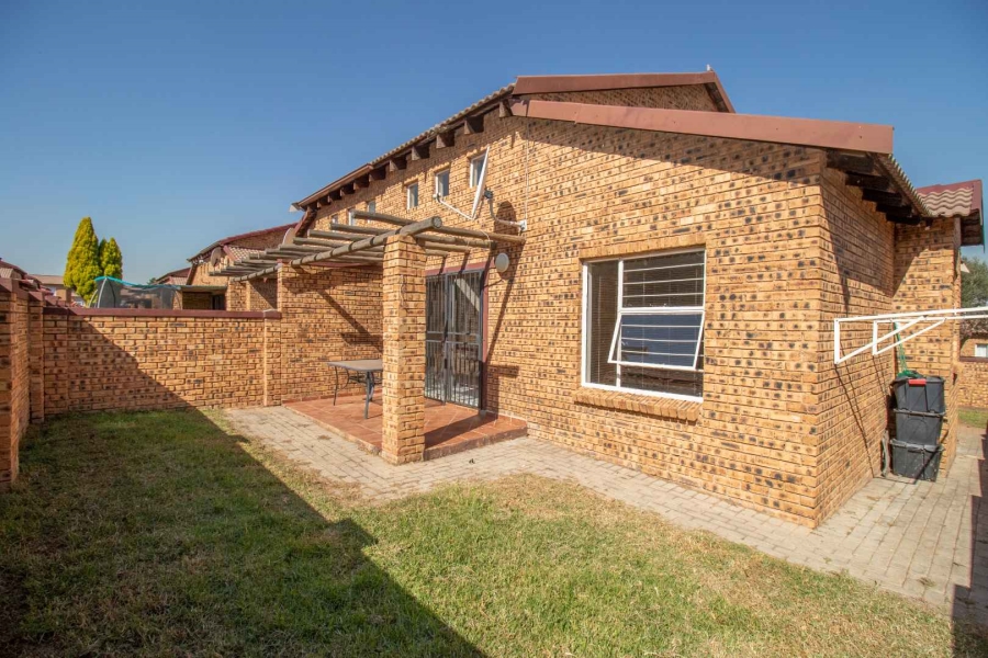 3 Bedroom Property for Sale in Honeypark Gauteng