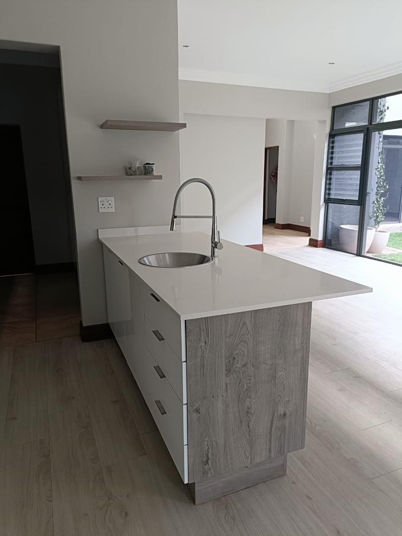 4 Bedroom Property for Sale in Waterkloof Gauteng