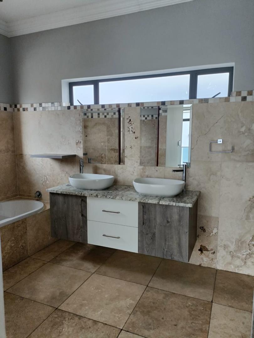 4 Bedroom Property for Sale in Waterkloof Gauteng