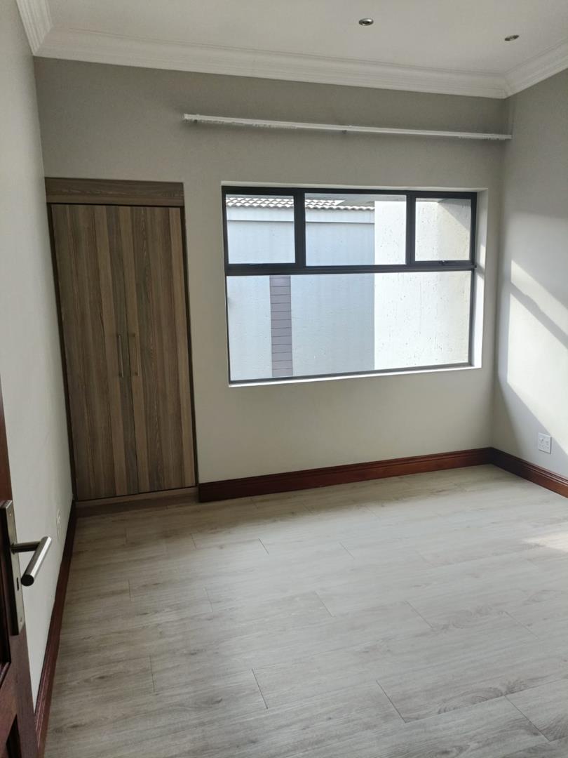 4 Bedroom Property for Sale in Waterkloof Gauteng