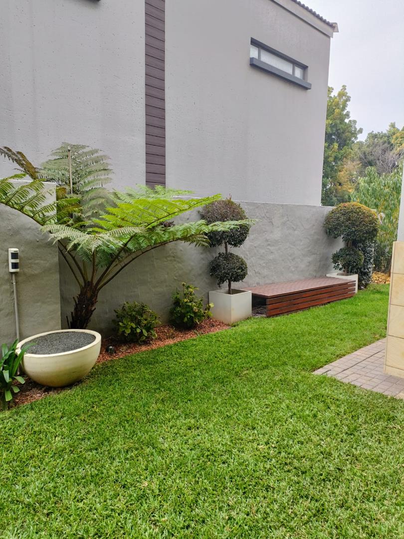 4 Bedroom Property for Sale in Waterkloof Gauteng