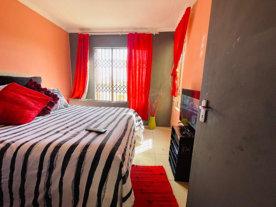 To Let 3 Bedroom Property for Rent in Groblerpark Gauteng