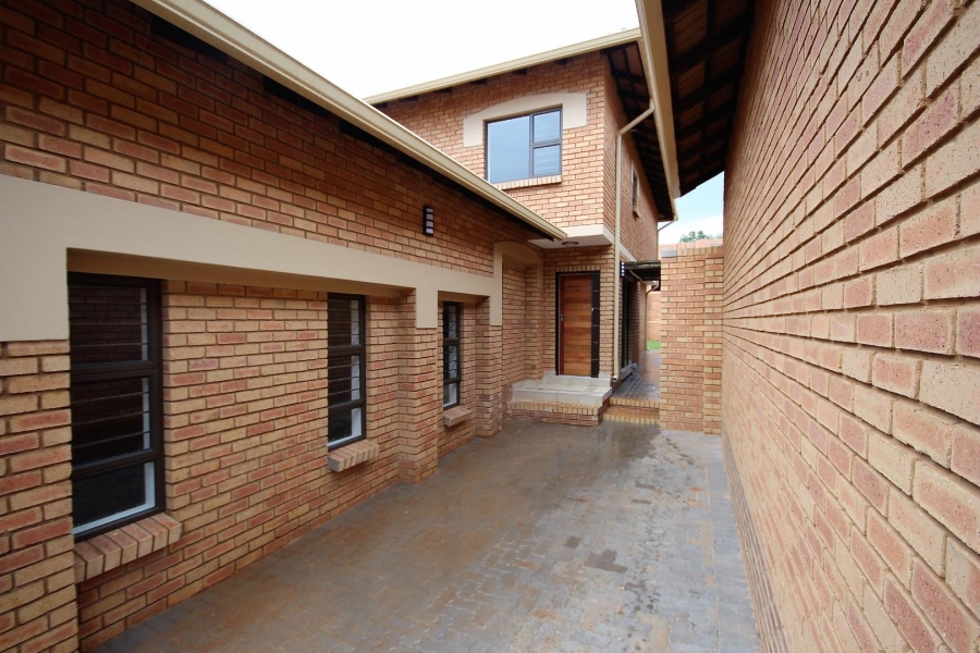 3 Bedroom Property for Sale in Olympus Gauteng
