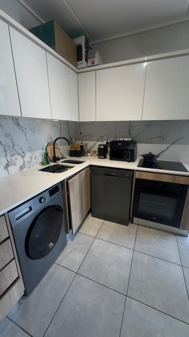 To Let 1 Bedroom Property for Rent in Waterfall Gauteng