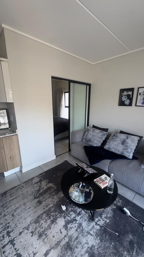 To Let 1 Bedroom Property for Rent in Waterfall Gauteng