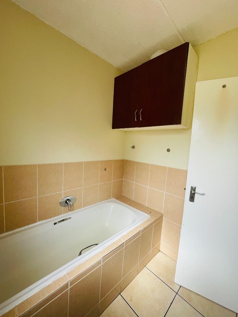 2 Bedroom Property for Sale in Aeroton Gauteng