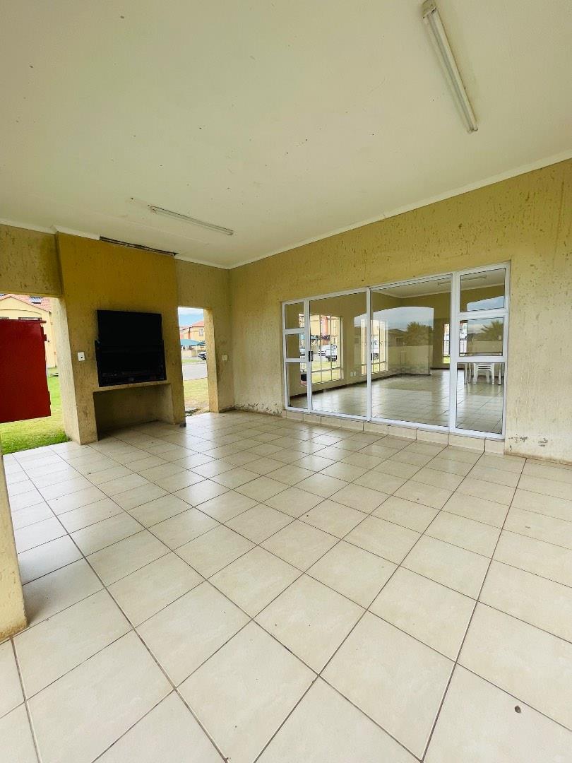 2 Bedroom Property for Sale in Aeroton Gauteng