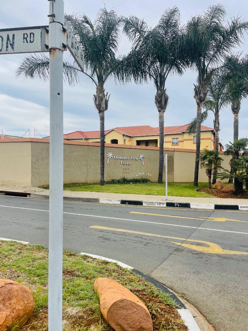 2 Bedroom Property for Sale in Aeroton Gauteng