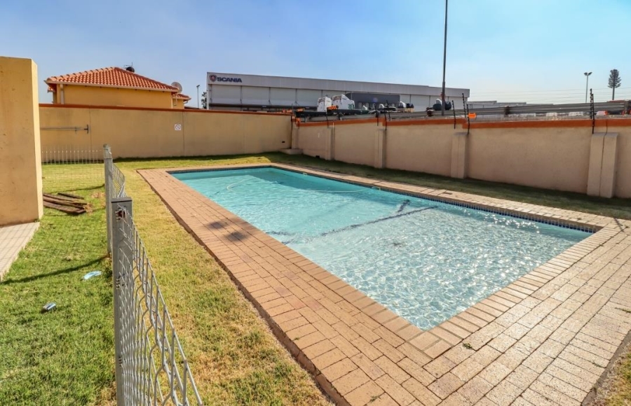 2 Bedroom Property for Sale in Aeroton Gauteng