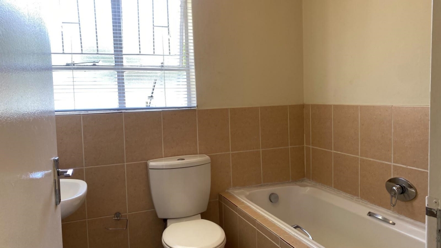2 Bedroom Property for Sale in Aeroton Gauteng