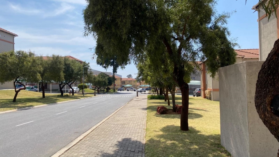 2 Bedroom Property for Sale in Aeroton Gauteng