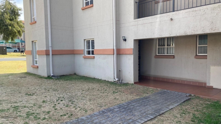 2 Bedroom Property for Sale in Aeroton Gauteng