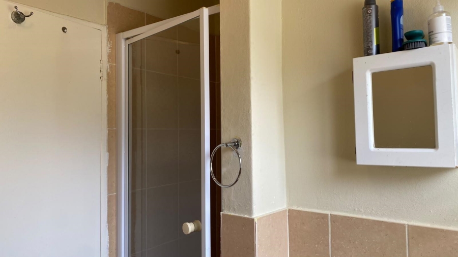 2 Bedroom Property for Sale in Aeroton Gauteng